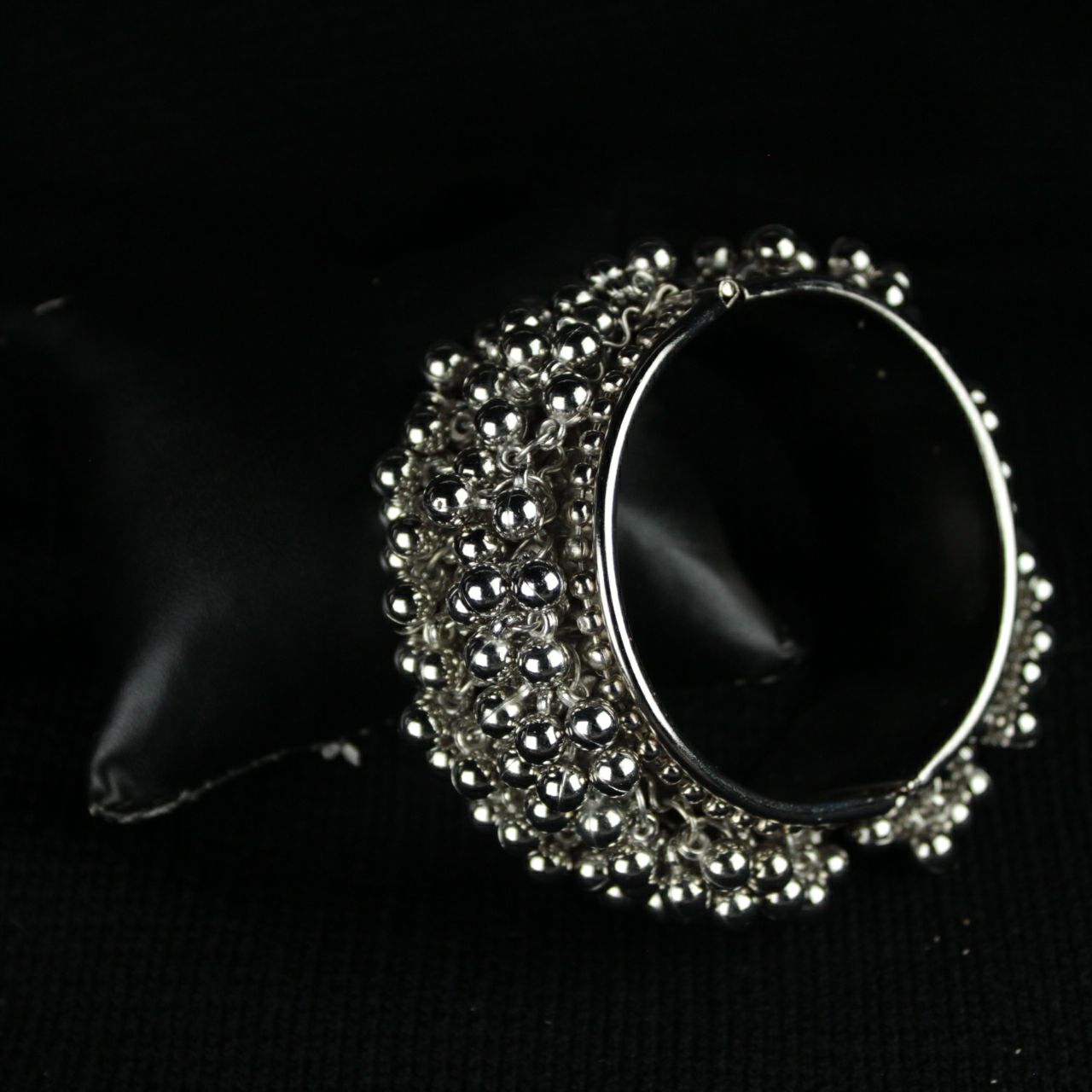 Women's Oxidised Silver-Plated Ghungroo Handcraft Bracelet - Kamal Joh –  Trendia